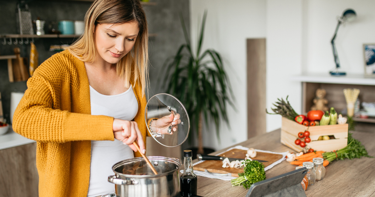 Woman Preparing Thyroid-Friendly Lunch Solutions