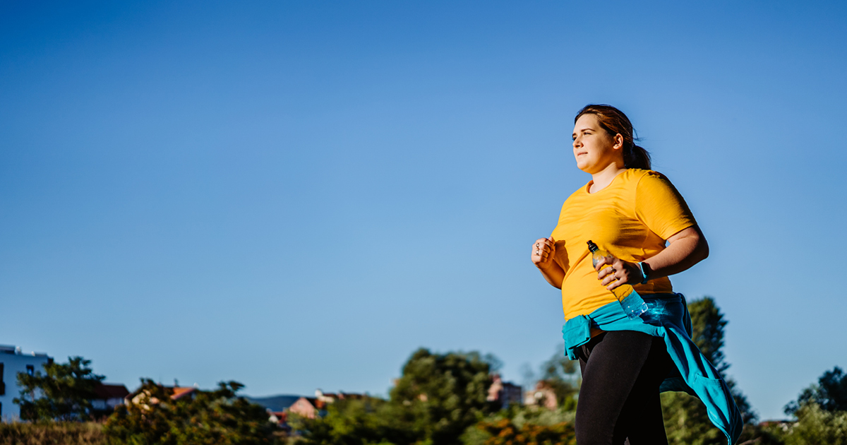 Woman Jogging to Support Management of Swelling and Inflammation from Hypothyroidism